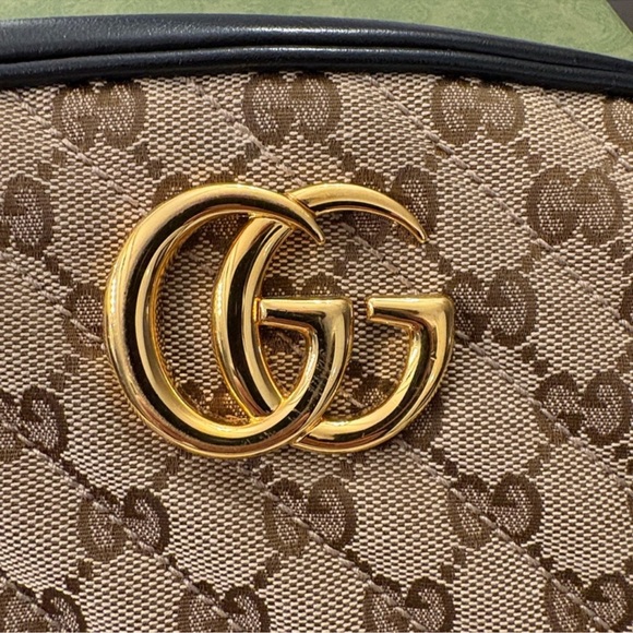 Gucci Beige and Black GG Crossbody Bag - Picture 4 of 15